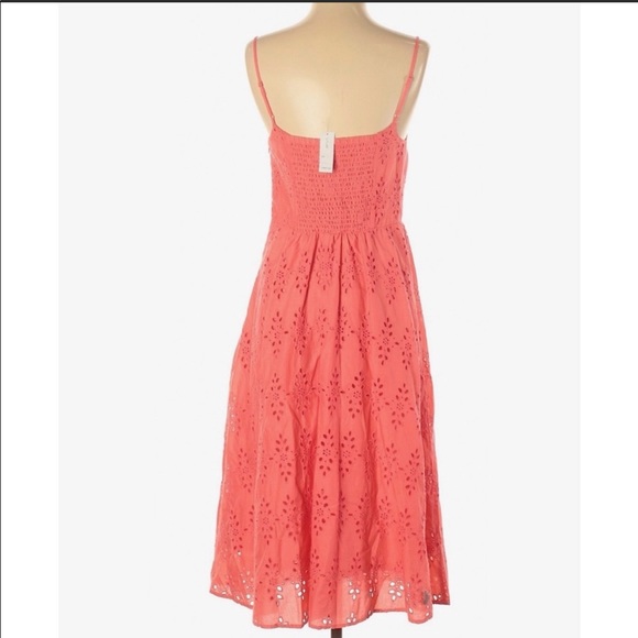 Old Navy Crochet MIDI Dress - Picture 2 of 4